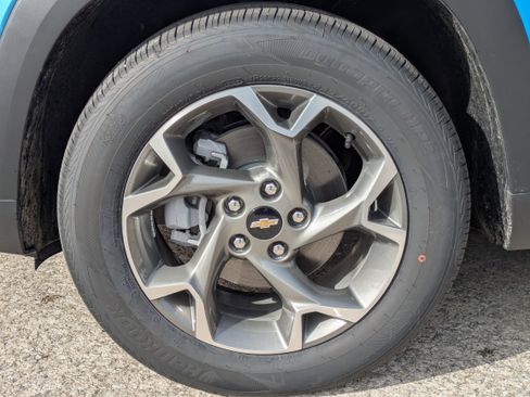 New 2025 Chevrolet Trax LT w/ Driver Confidence Package image 29