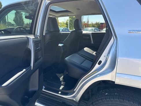 Certified 2021 Toyota 4Runner SR5 Premium image 10