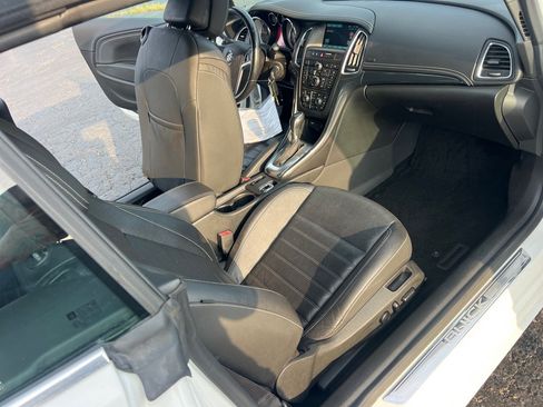 Used 2019 Buick Cascada Premium FWD image 18