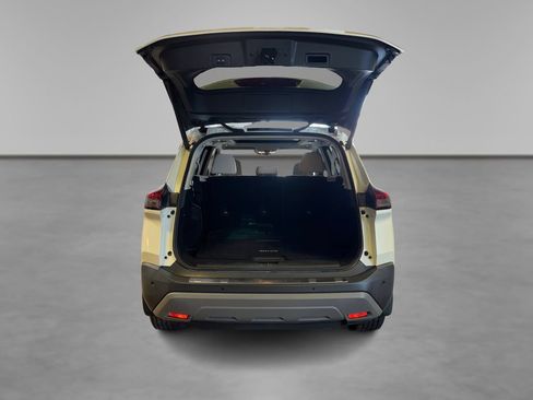 Used 2021 Nissan Rogue SL w/ Premium Package AWD/4WD image 12