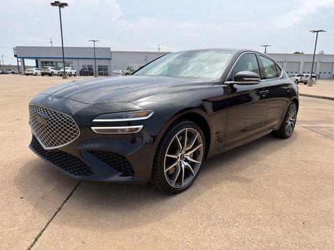 Used 2025 Genesis G70 2.5T AWD/4WD image 7