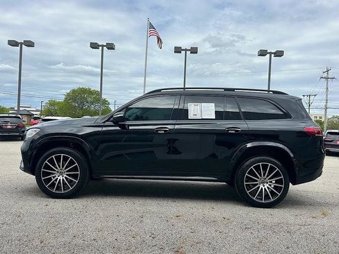 Used 2023 Mercedes-Benz GLS 450 4MATIC image 2