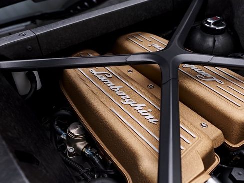 Used 2018 Lamborghini Huracan Performante image 31