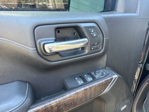 Used 2021 GMC Sierra 1500 Denali w/ Technology Package AWD/4WD image 11