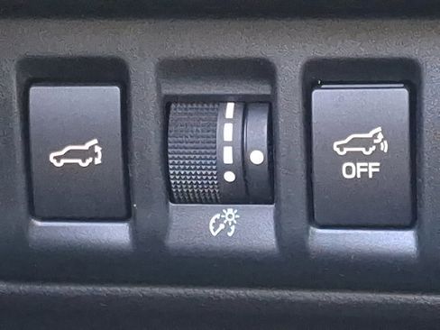 Used 2021 Subaru Outback Premium image 24