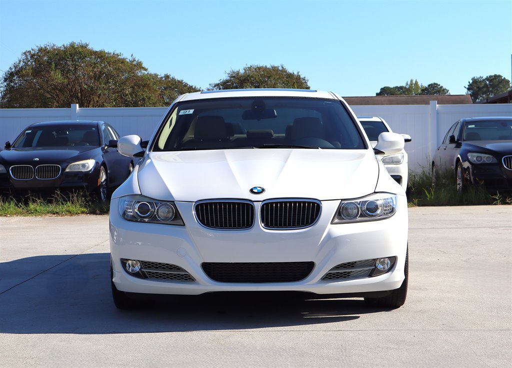 Used 2011 BMW 335d Sedan RWD image 2