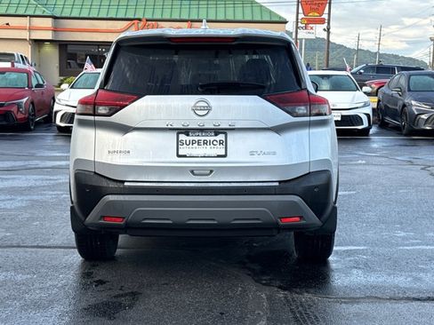 Used 2022 Nissan Rogue SV AWD/4WD image 4