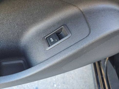 New 2025 Audi A6 e-tron Premium Plus image 26