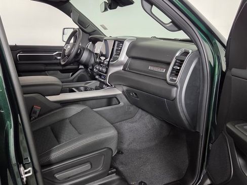New 2026 RAM 1500 4x4 Crew Cab image 28