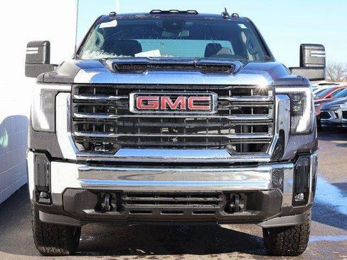 New 2026 GMC Sierra 2500 SLE w/ SLE Value Package; image 7