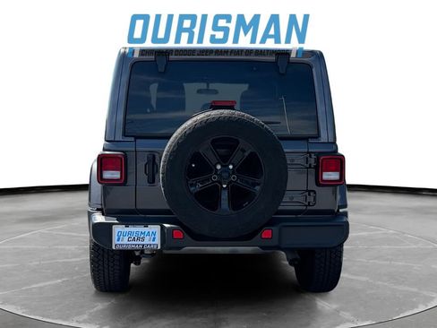 Used 2021 Jeep Wrangler Unlimited Sahara AWD/4WD image 5
