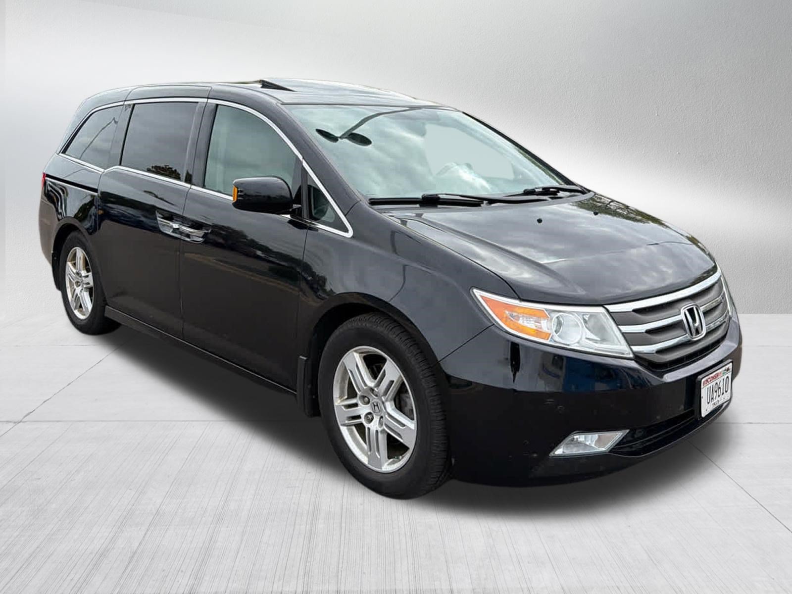 Used 2013 Honda Odyssey Touring image 3