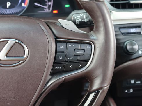 Used 2019 Lexus ES 350 Ultra Luxury w/ Accessory Package 2 image 22