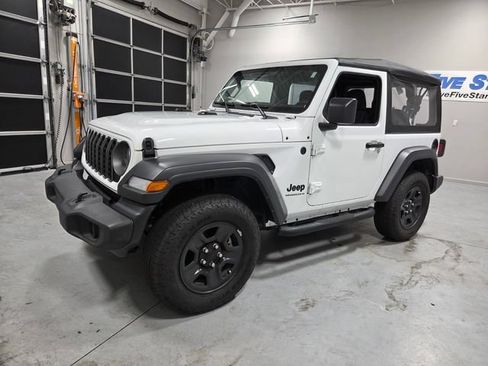 Used 2025 Jeep Wrangler Sport AWD/4WD image 3