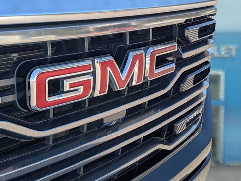 Used 2023 GMC Sierra 1500 AT4 w/ AT4 Premium Package image 5