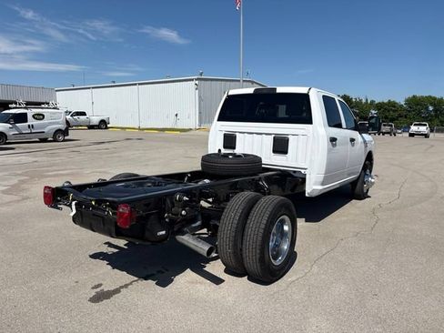 New 2026 RAM 3500 Tradesman w/ Chrome Appearance Group A AWD/4WD image 5