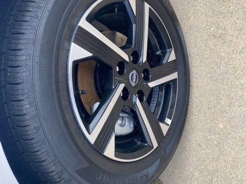 New 2025 Nissan Sentra SV w/ All-Weather Package image 10