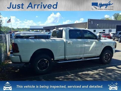 Used 2026 RAM 2500 Laramie AWD/4WD image 3