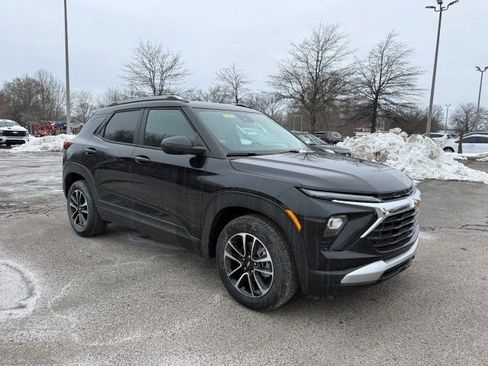 New 2026 Chevrolet TrailBlazer LT w/ Convenience Package FWD image 2