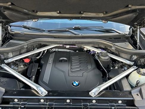 Used 2023 BMW X5 xDrive40i w/ M Sport Package AWD/4WD image 33