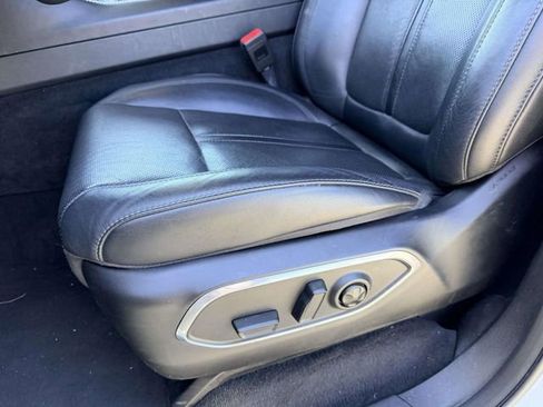 Used 2023 Jeep Wagoneer L Series II AWD/4WD image 15