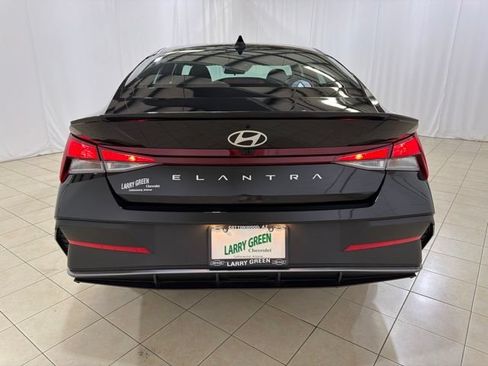 Used 2026 Hyundai Elantra Sport FWD image 5