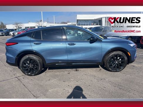 New 2026 Buick Envista Sport Touring w/ Convenience I Package image 2