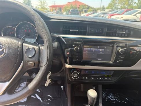 Used 2014 Toyota Corolla LE FWD image 11