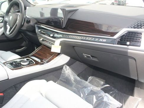 New 2026 BMW X5 xDrive40i w/ Premium Package image 24