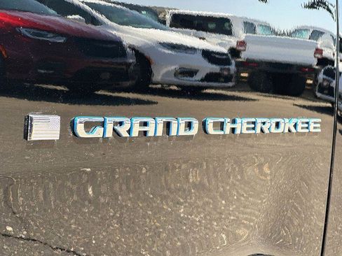 Used 2023 Jeep Grand Cherokee 4WD 4xe w/ Luxury Tech Group II image 19