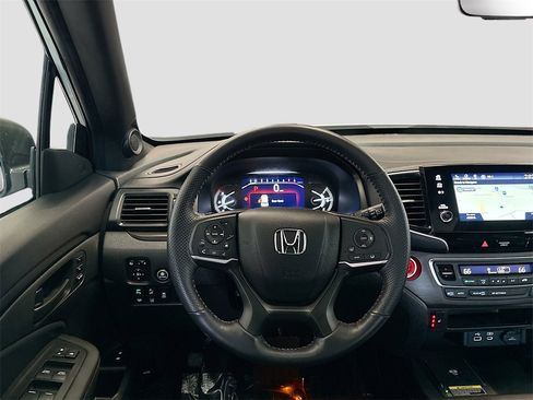 Used 2025 Honda Passport TrailSport image 23