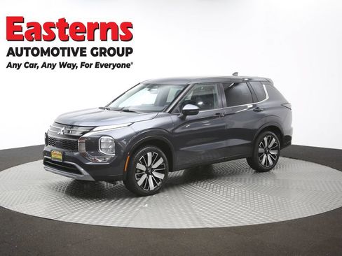 Used 2025 Mitsubishi Outlander SE AWD/4WD image 57