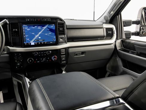 Used 2023 Ford F350 XLT w/ XLT Premium Package AWD/4WD image 37