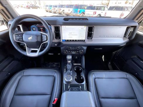 New 2026 Ford Bronco Outer Banks w/ Sasquatch Package image 5