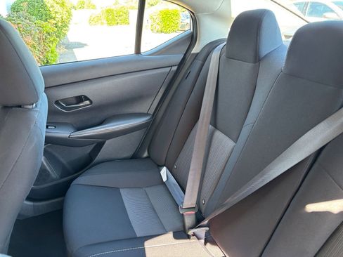 Used 2025 Nissan Sentra SV FWD image 38