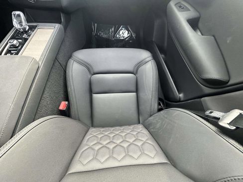 Certified 2025 Volvo XC90 B5 Plus image 15