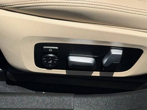 Used 2021 BMW 330i Sedan w/ Premium Package RWD image 16