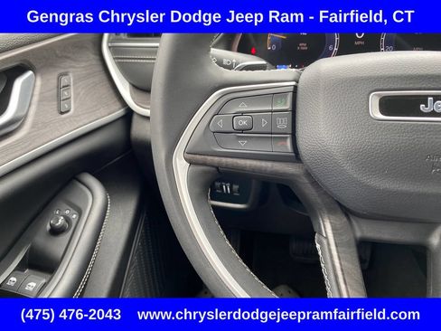 Used 2023 Jeep Grand Cherokee Limited w/ Trailer Tow Prep Group (B) AWD/4WD image 19