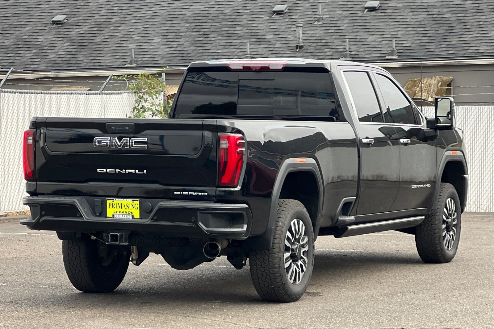 Used 2024 GMC Sierra 3500 Denali Ultimate AWD/4WD image 4