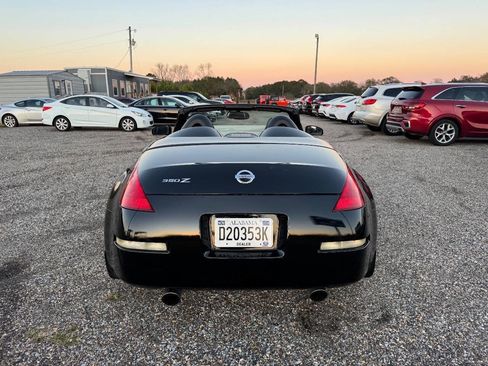 Used 2005 Nissan 350Z Grand Touring image 10