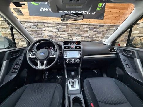 Used 2018 Subaru Forester 2.5i Premium AWD/4WD image 16