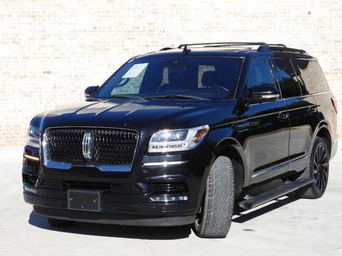Used 2020 Lincoln Navigator Reserve w/ Equipment Group 208A Reserve image 14