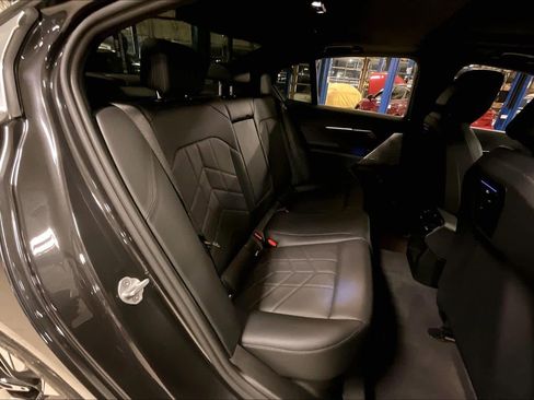 Certified 2025 BMW 530i image 19