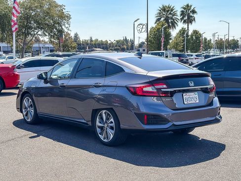 Used 2021 Honda Clarity Plug-In Hybrid image 2