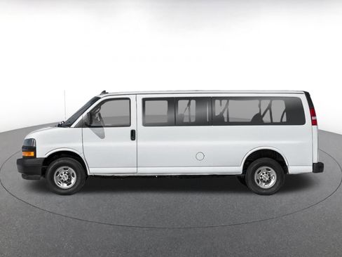 Used 2025 Chevrolet Express 3500 LT w/ LT Preferred Equipment Group RWD image 3