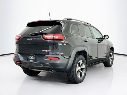 Used 2016 Jeep Cherokee Trailhawk w/ Comfort/Convenience Group AWD/4WD image 9