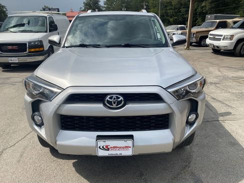 Used 2014 Toyota 4Runner SR5 image 2