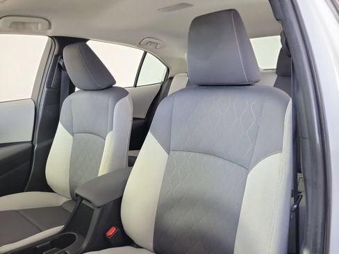 Used 2025 Toyota Corolla LE FWD image 20