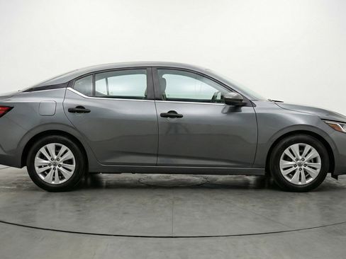 Used 2025 Nissan Sentra S FWD image 11