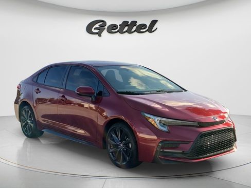 Certified 2023 Toyota Corolla SE FWD image 3